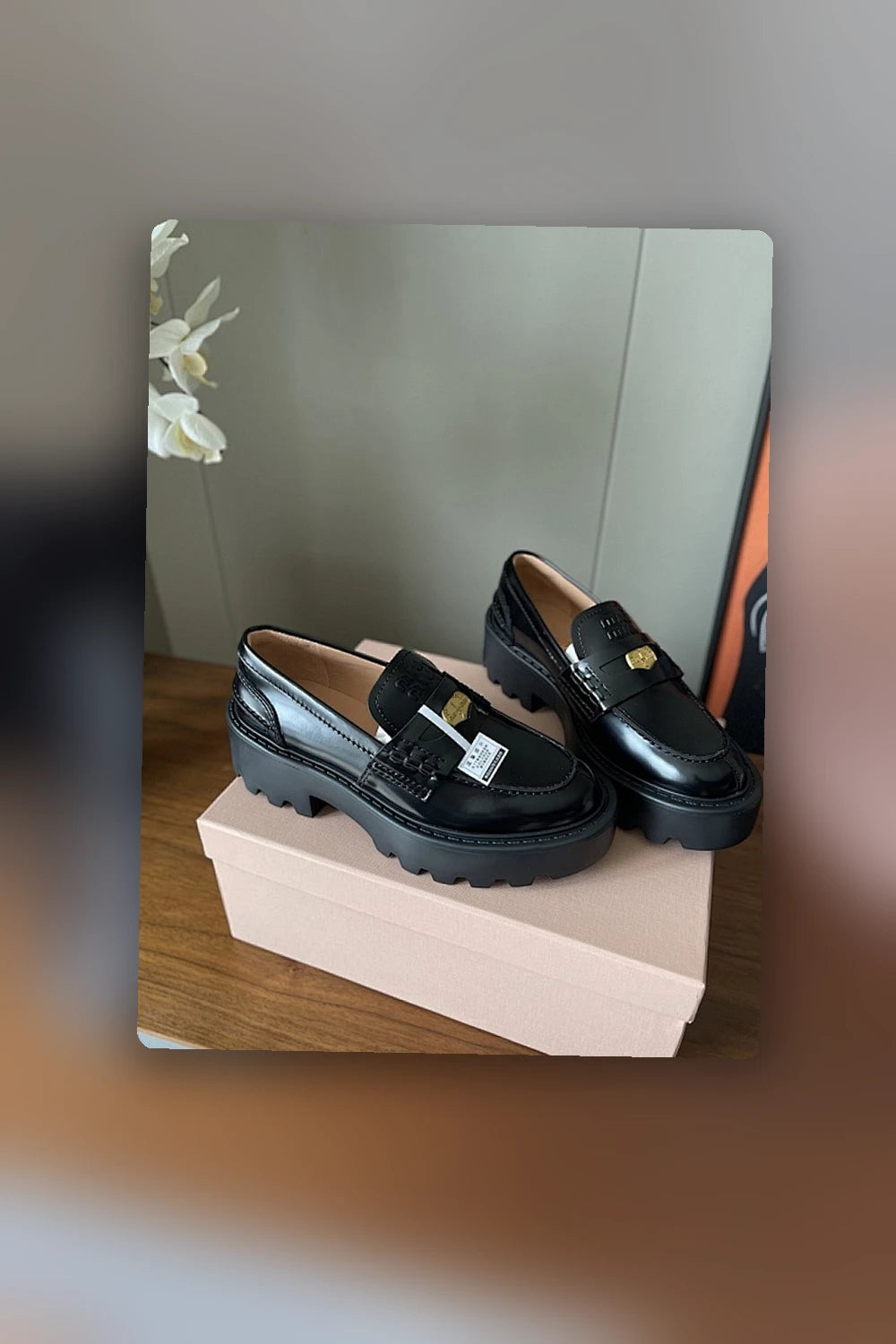NB - MMU Women Shoes - 687