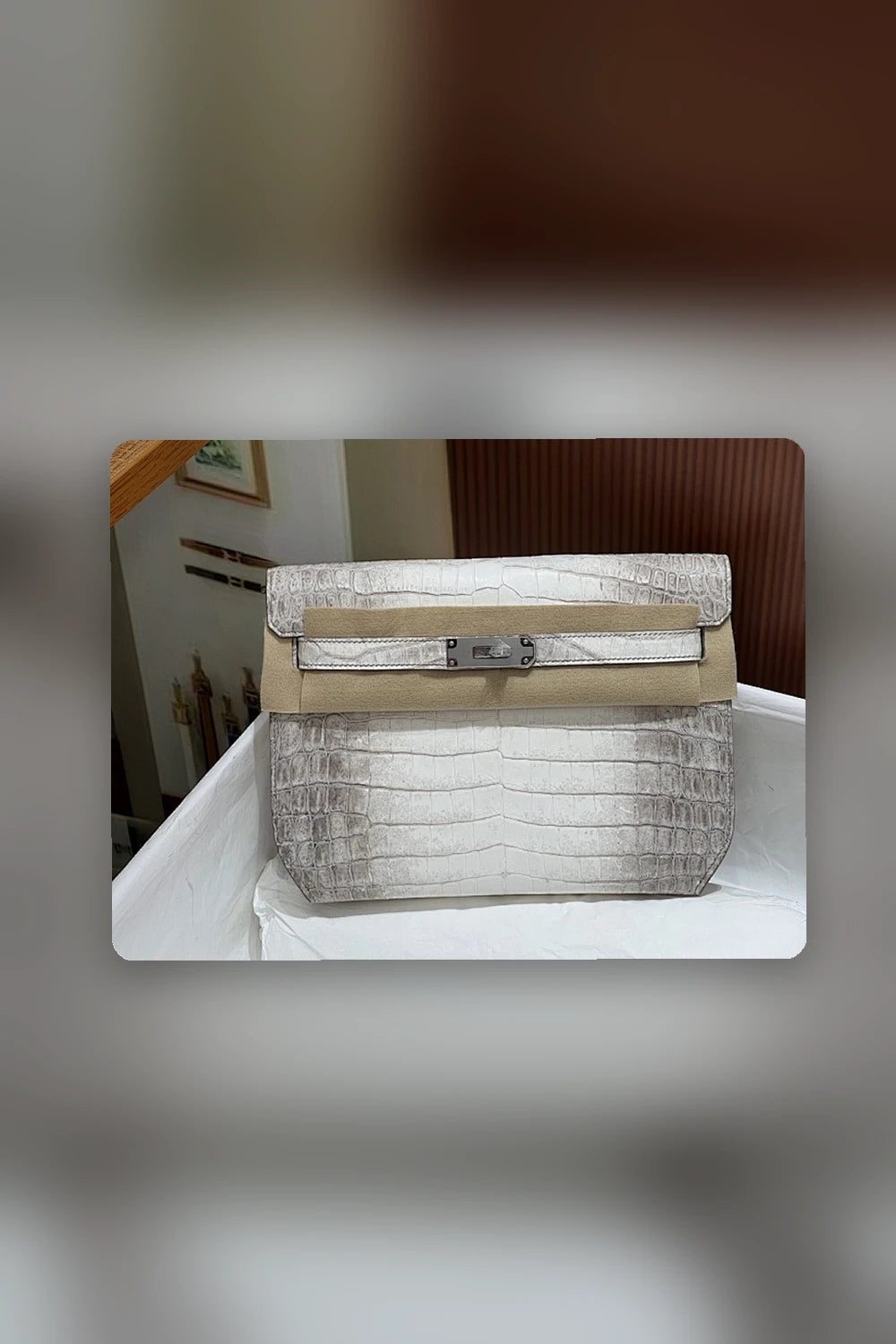 NB - HMS Bag - 1704
