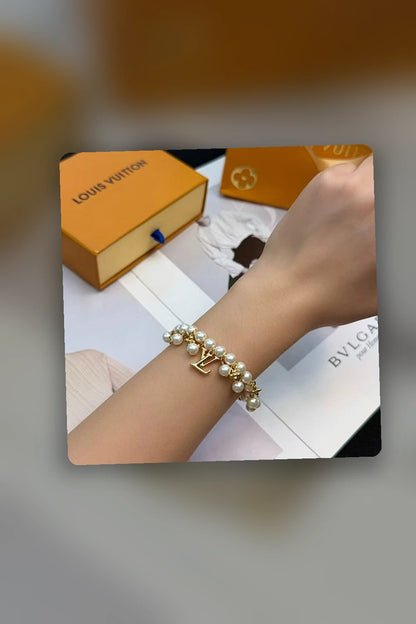 NB - LOV Jewelry - 330