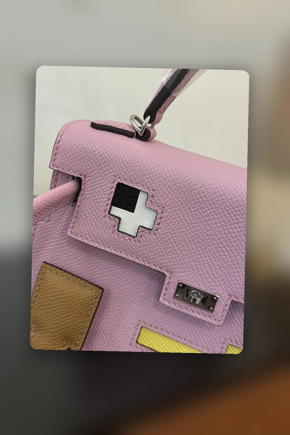 NB - HMS Bag - 538
