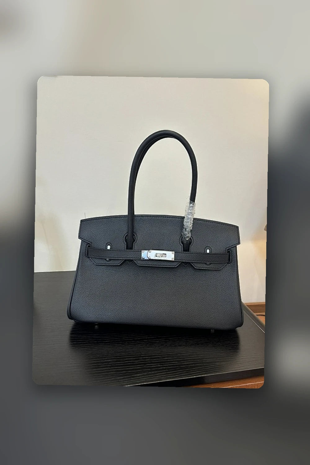 NB - HMS Bag - 1830