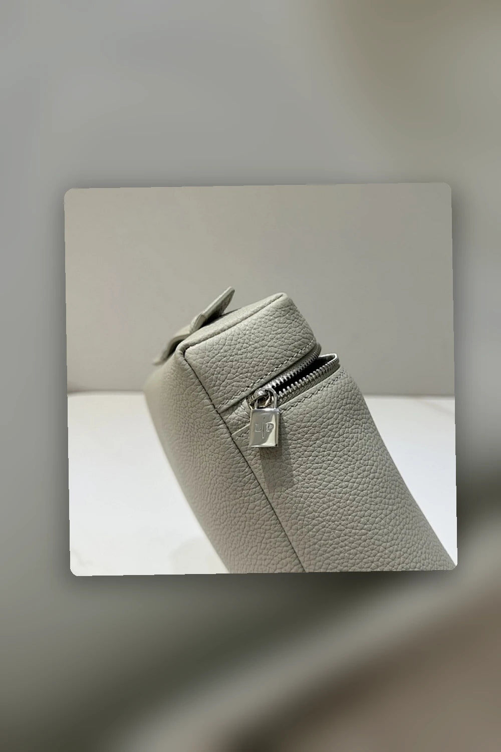 NB - DLVX Bag - 091