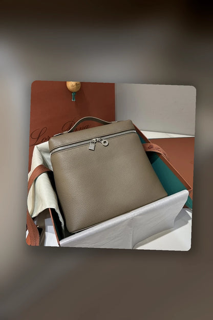 NB - DLVX Bag - 096