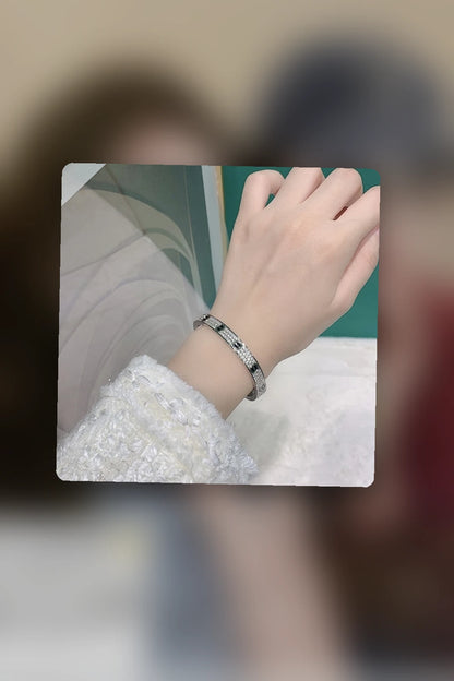 NB - CRA Jewelry - 498