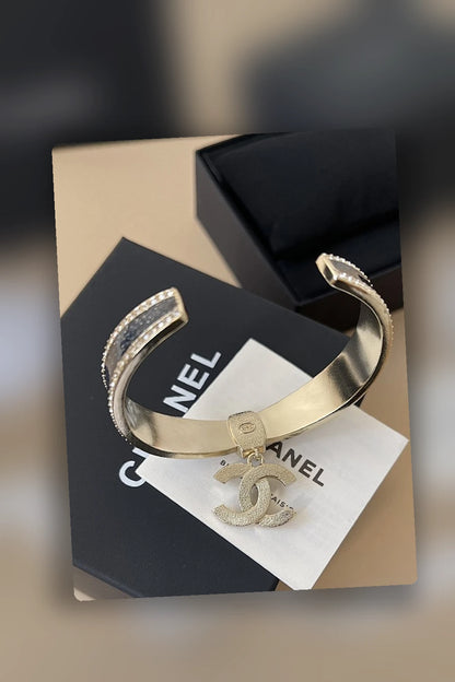 NB - CRA Jewelry - 215