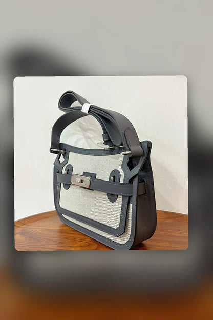 NB - HMS Bag - 1699