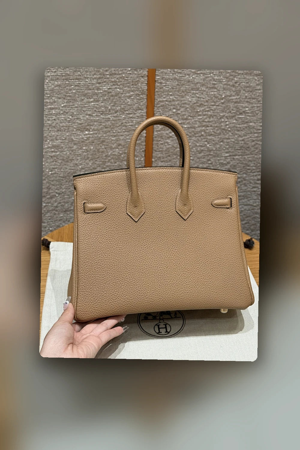 NB - HMS Bag - 1562