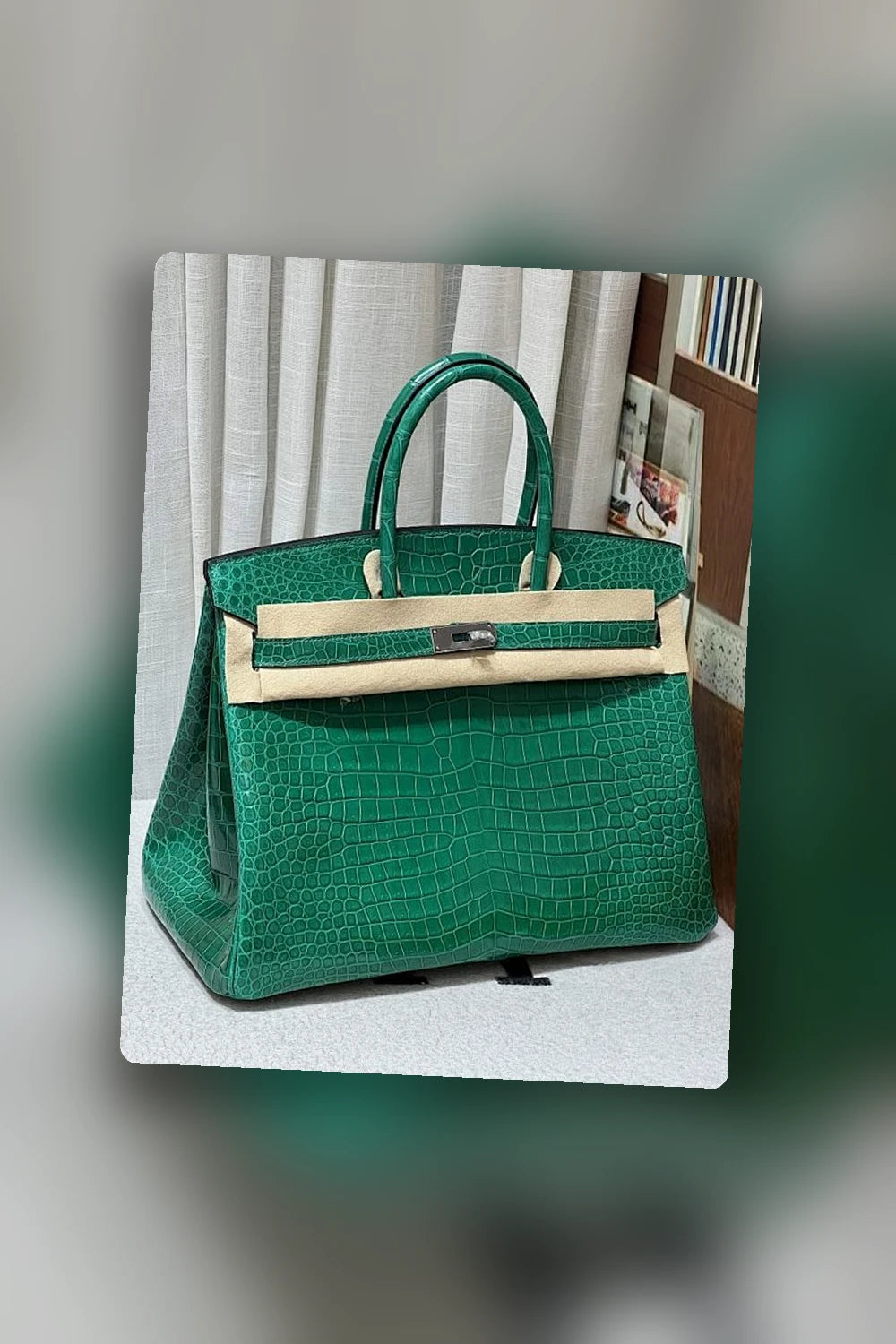 NB - HMS Bag - 943