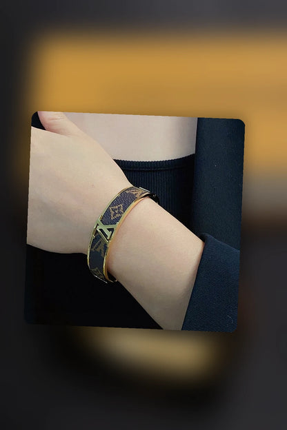 NB - LOV Jewelry - 254