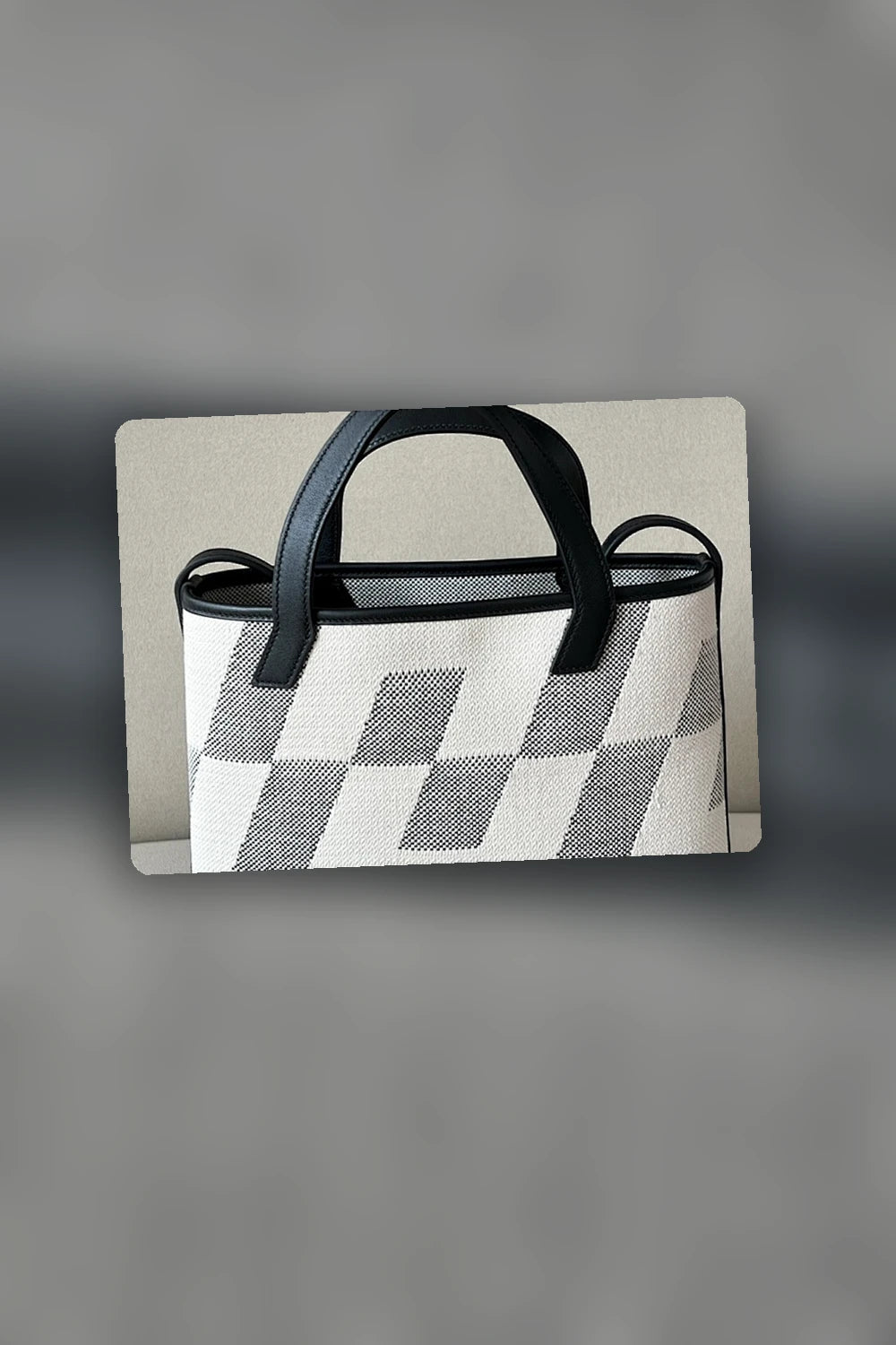 NB - HMS Bag - 423