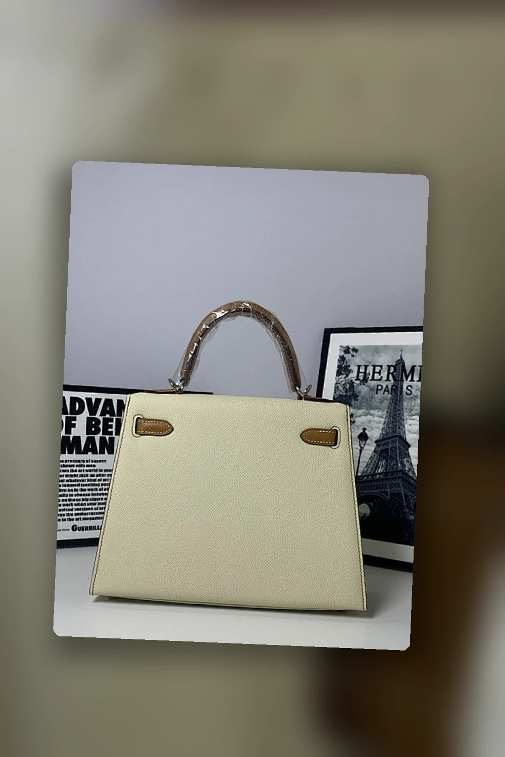 NB - HMS Bag - 1253