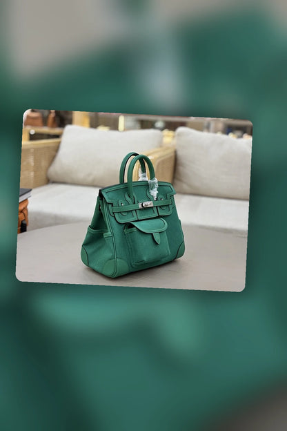 NB - HMS Bag - 1047