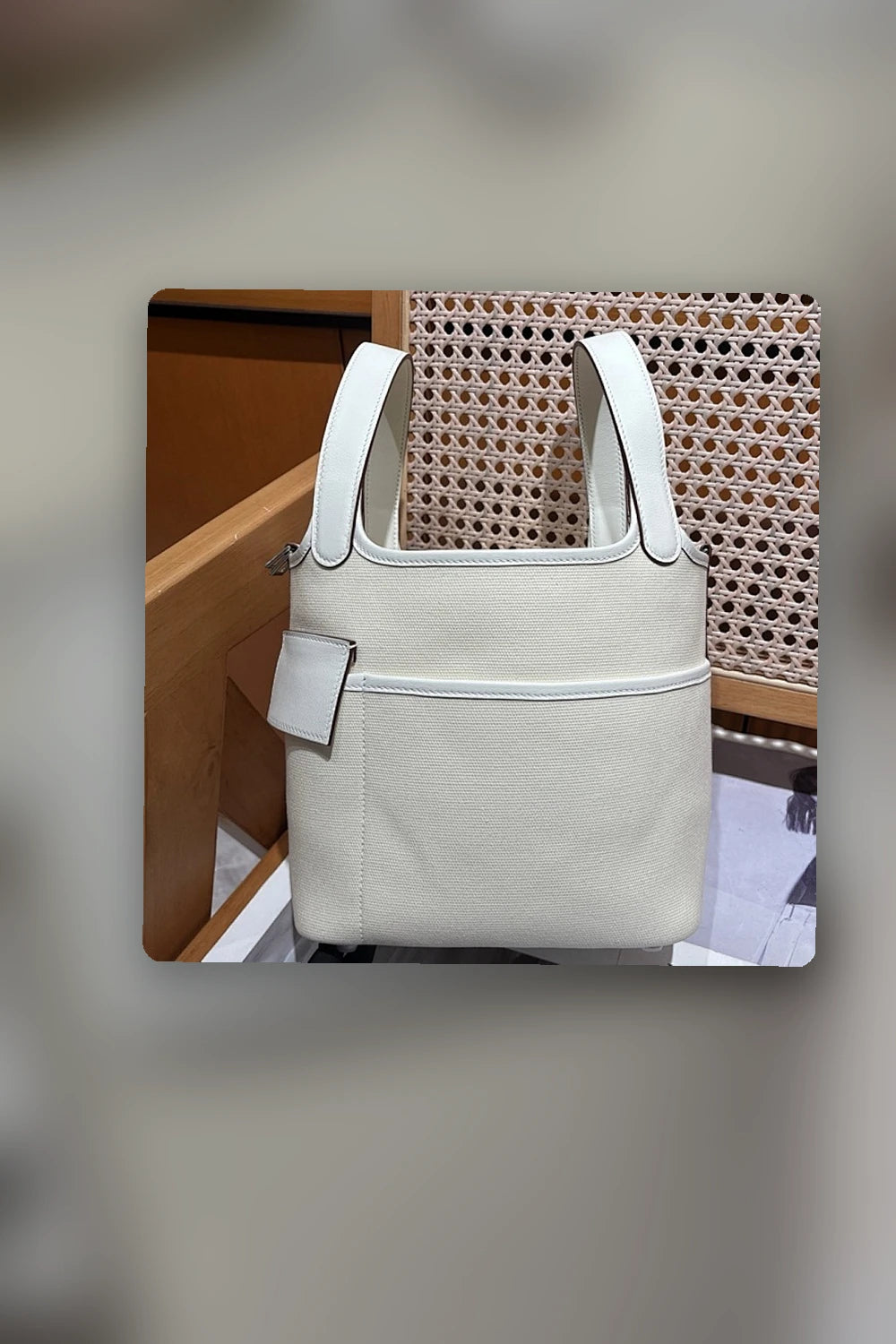 NB - HMS Bag - 1675