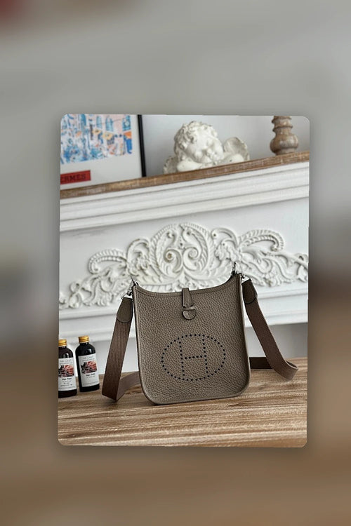 NB - HMS Bag - 1005