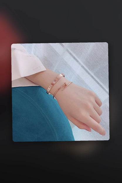 NB - CRA Jewelry - 099