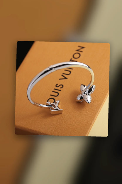 NB - LOV Jewelry - 012