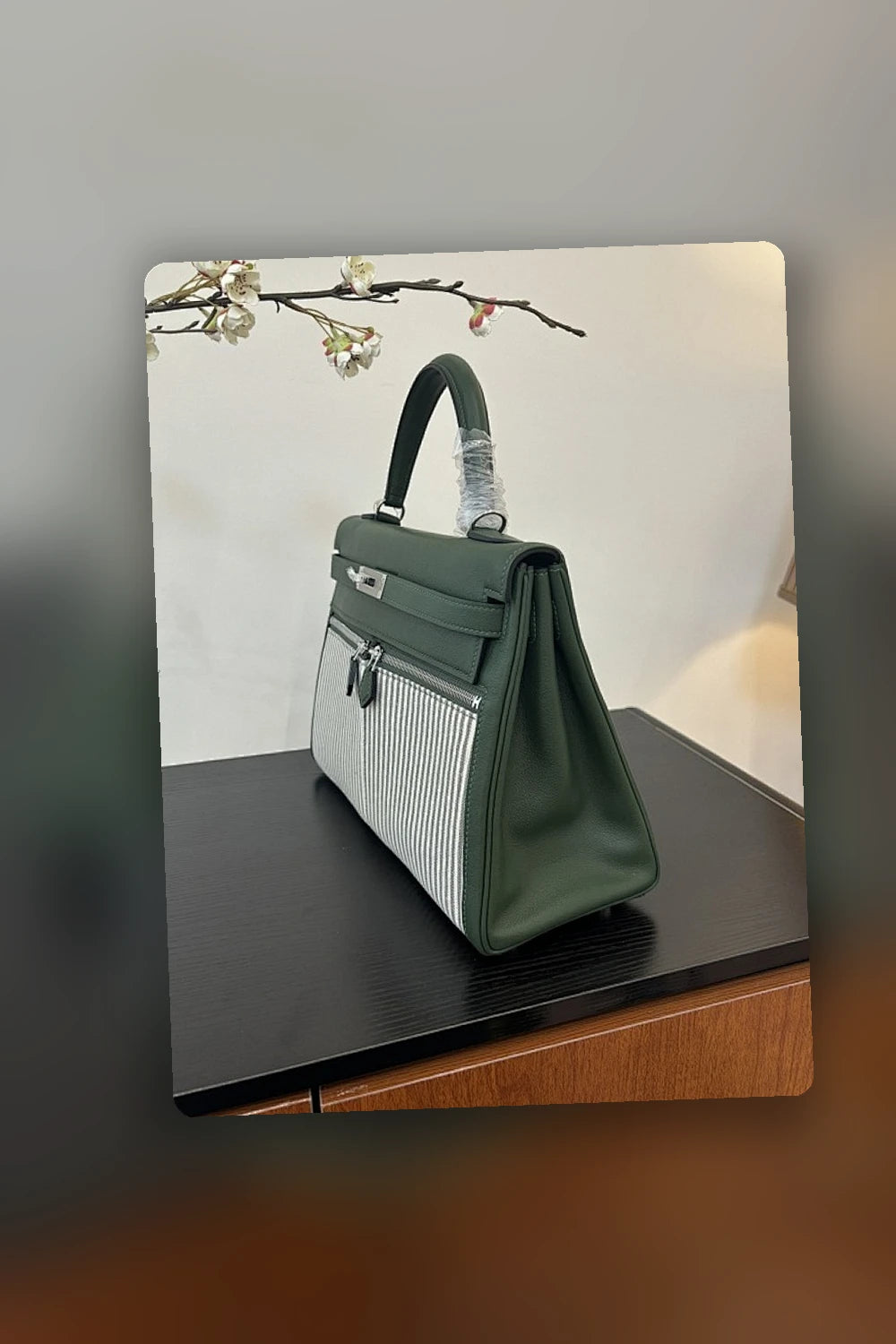 NB - HMS Bag - 479