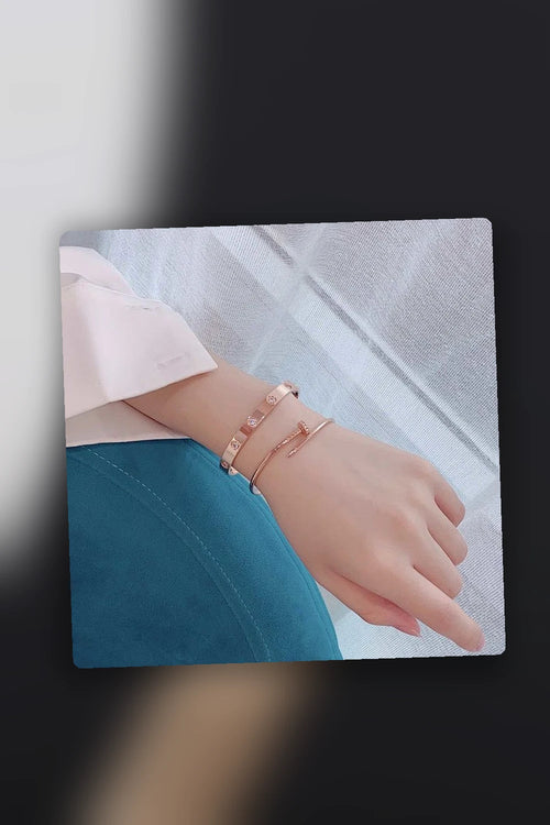 NB - CRA Jewelry - 488