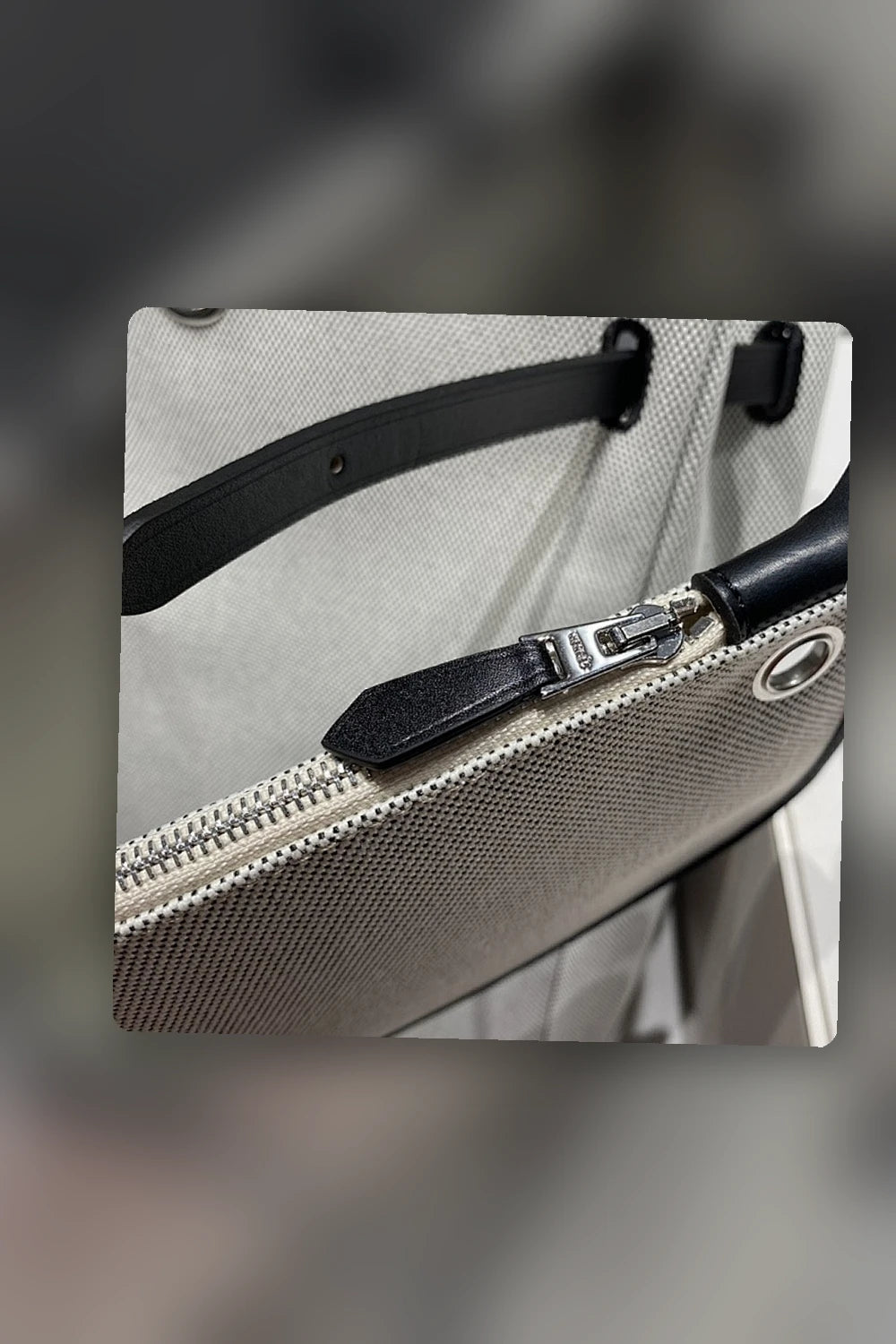 NB - HMS Bag - 1231