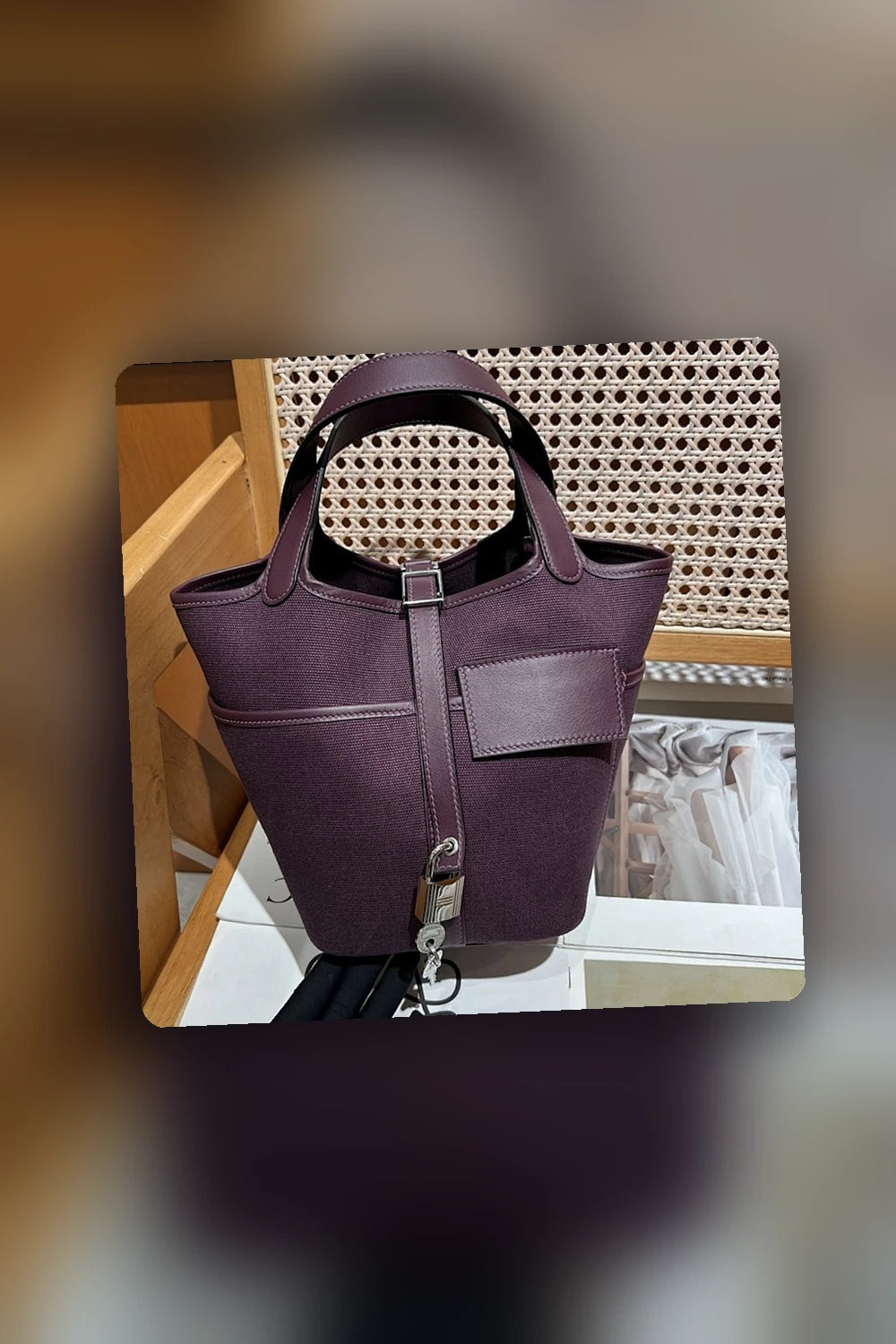 NB - HMS Bag - 111