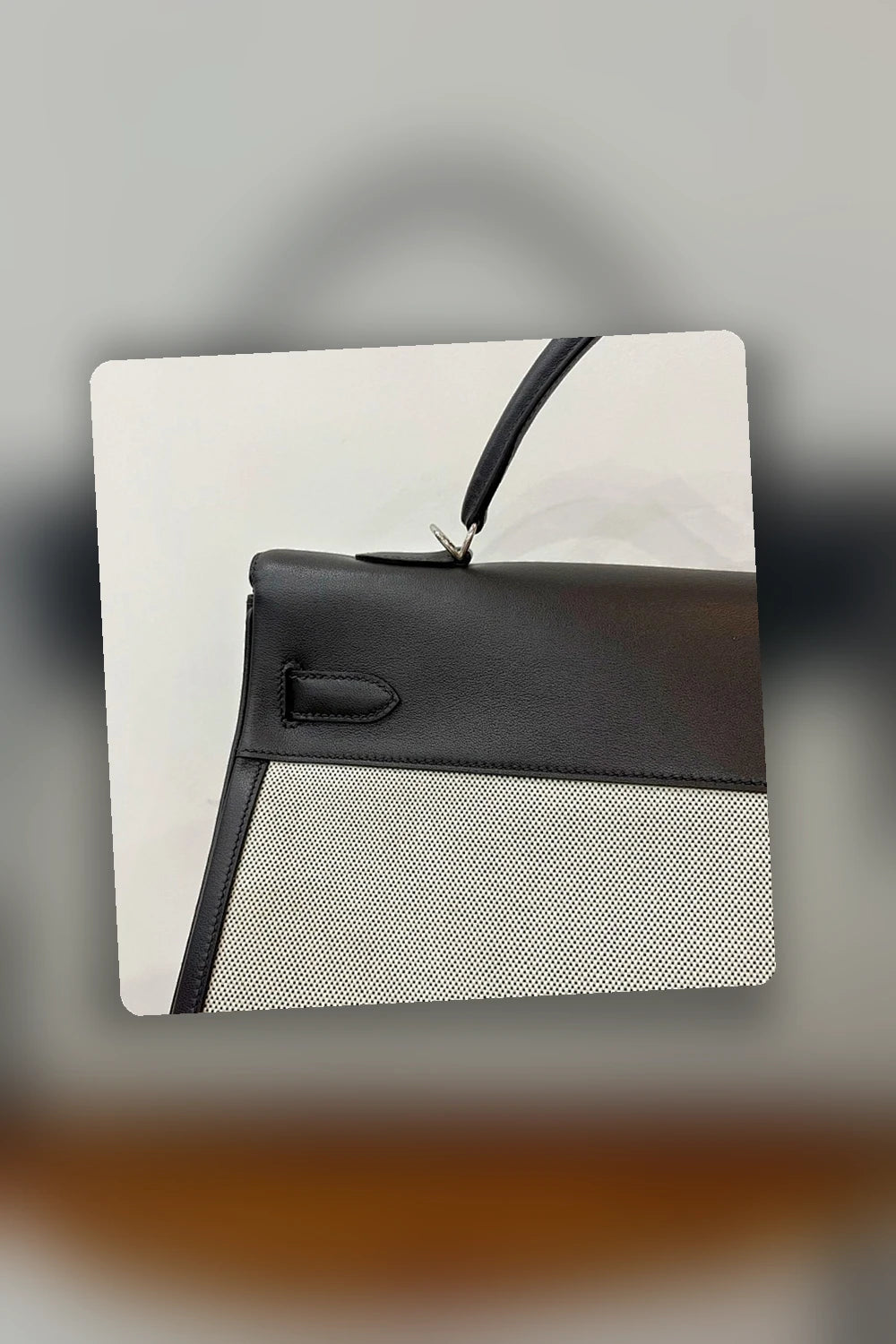 NB - HMS Bag - 1691