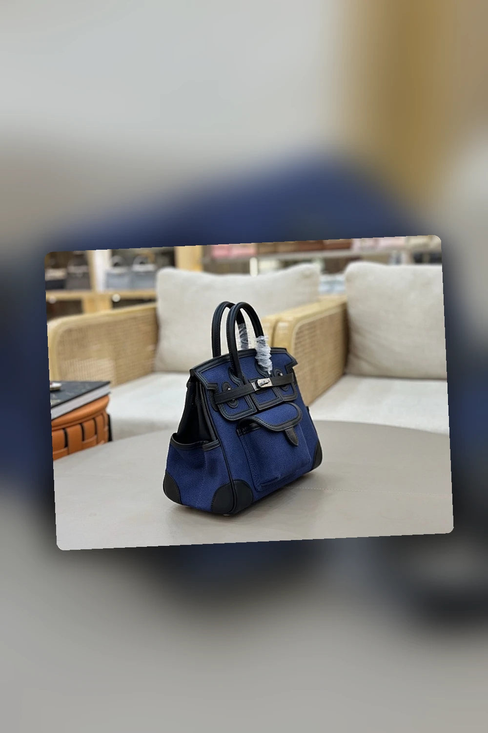 NB - HMS Bag - 1373