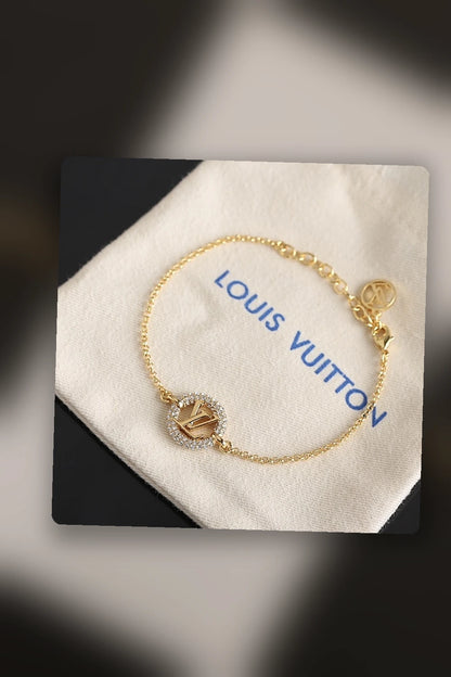 NB - LOV Jewelry - 823
