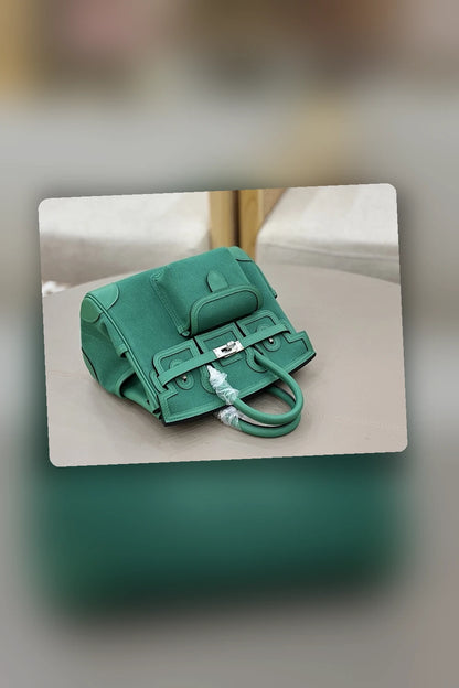 NB - HMS Bag - 1047