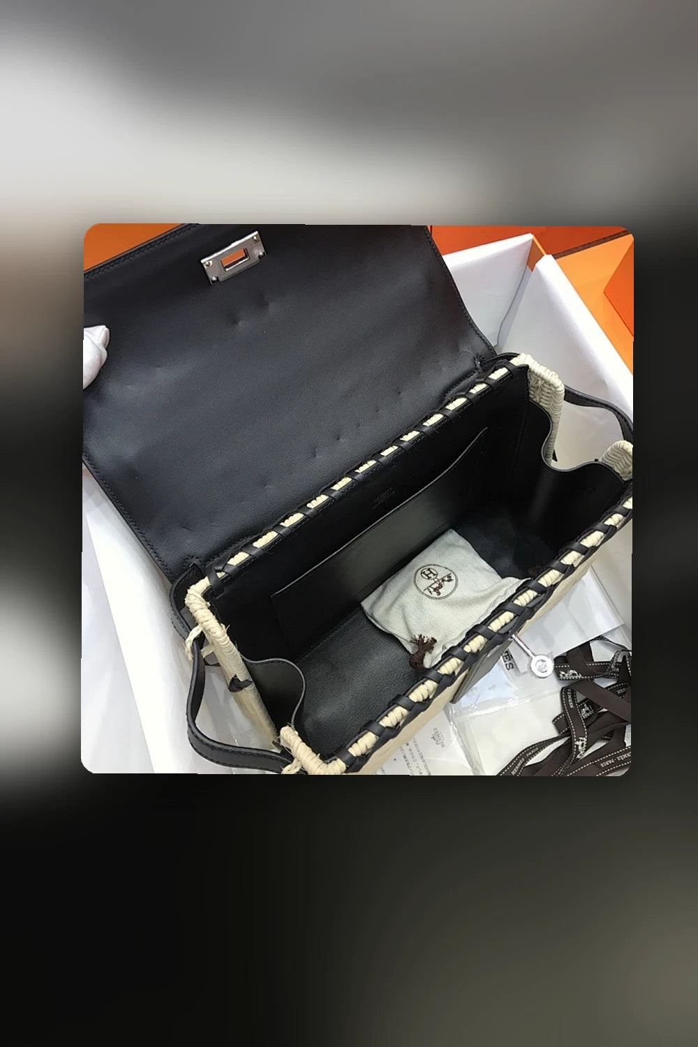 NB - HMS Bag - 1438
