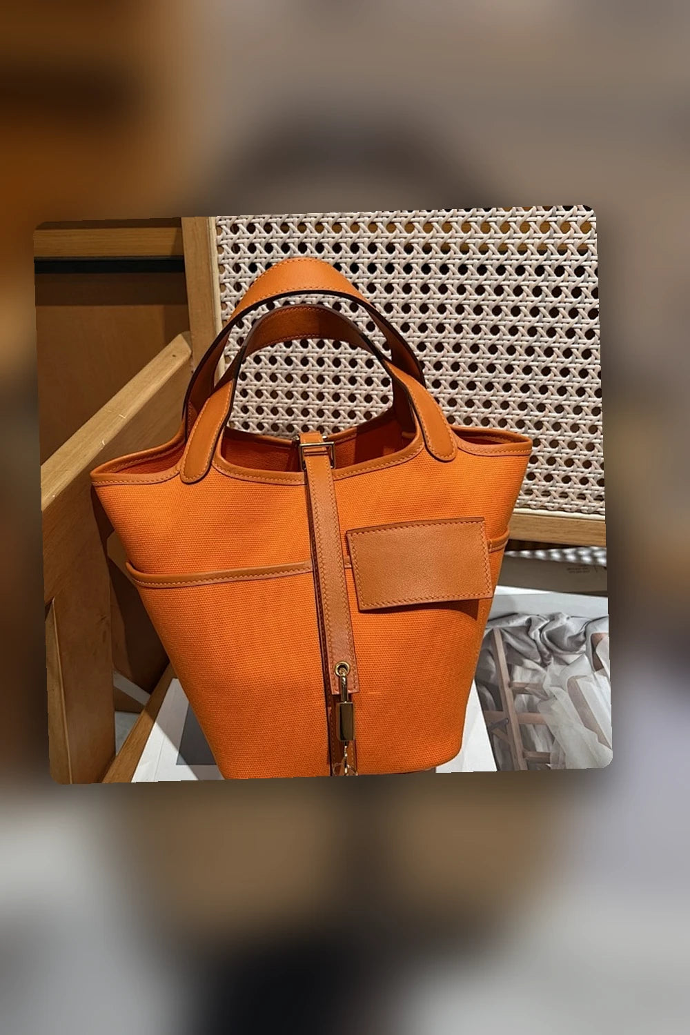 NB - HMS Bag - 1671