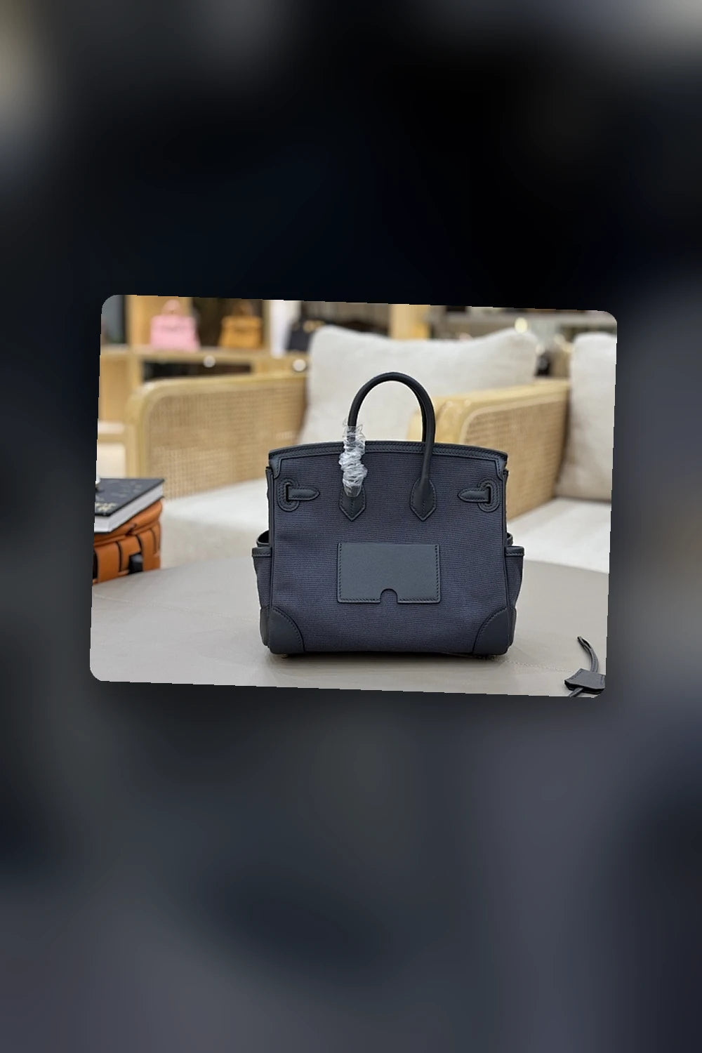 NB - HMS Bag - 1042