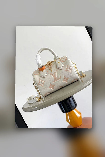 NB - LOV Bag - 1570