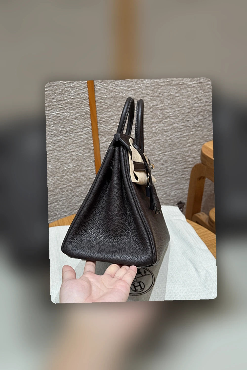 NB - HMS Bag - 1559