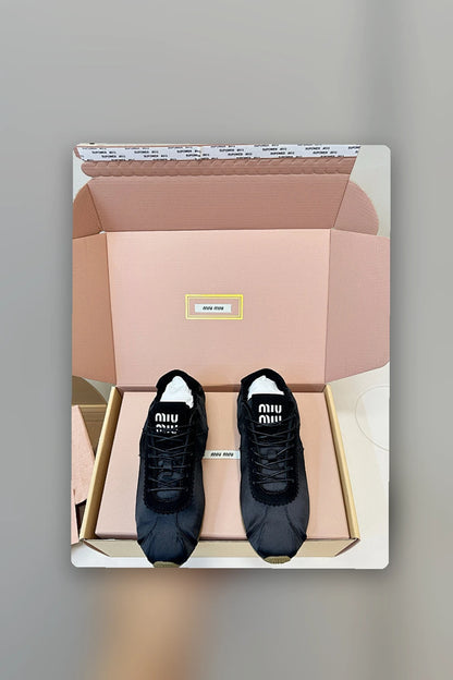 NB - MMU Women Shoes - 577