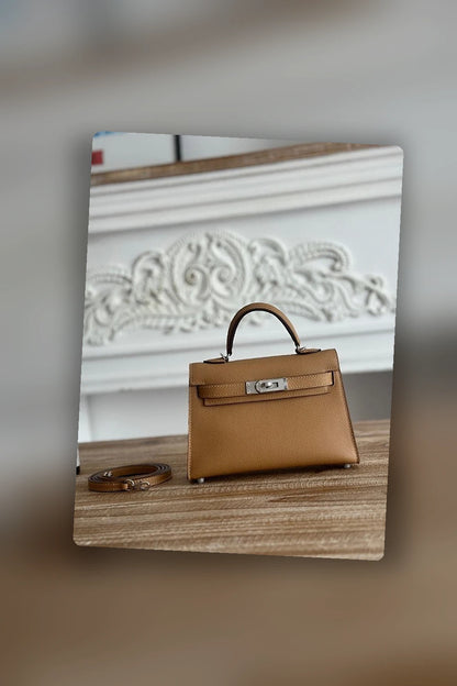 NB - HMS Bag - 817