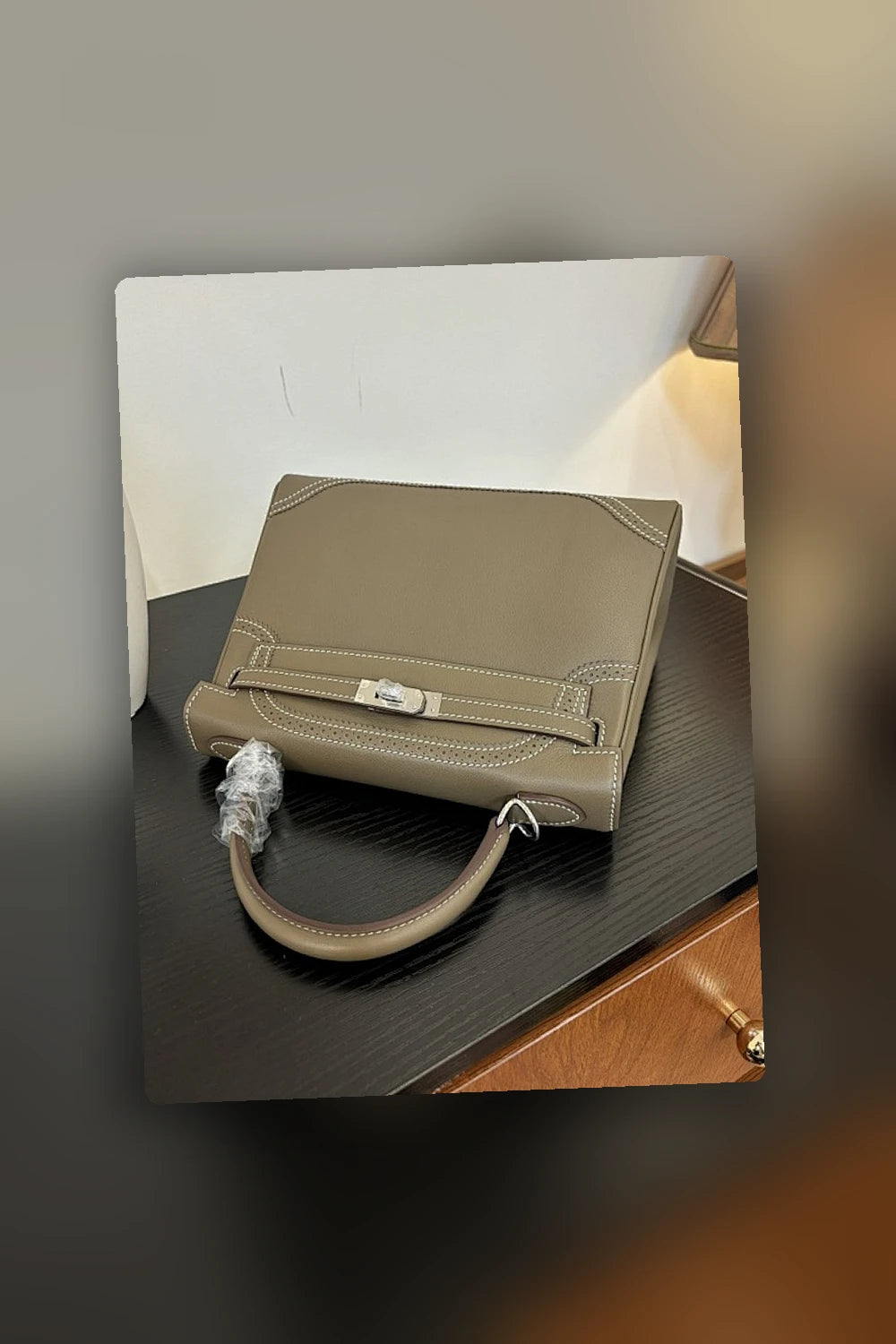 NB - HMS Bag - 1280