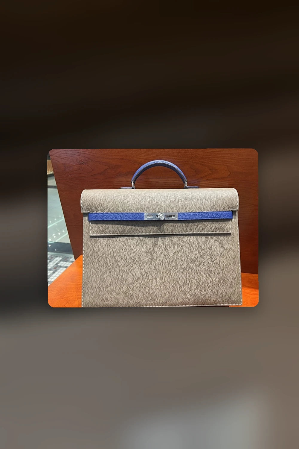 NB - HMS Bag - 1569