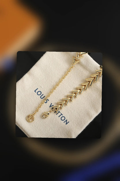 NB - LOV Jewelry - 715