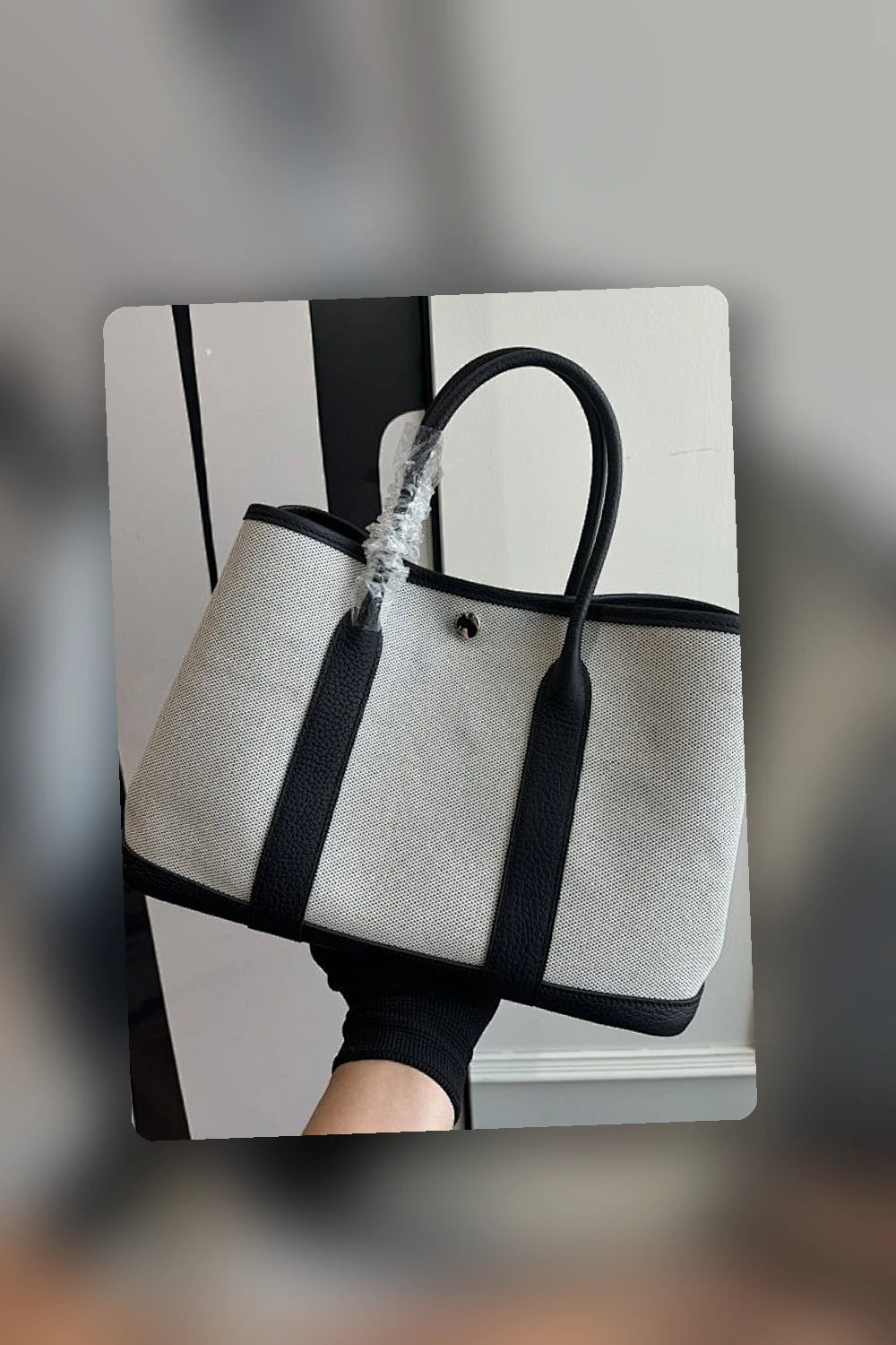 NB - HMS Bag - 092