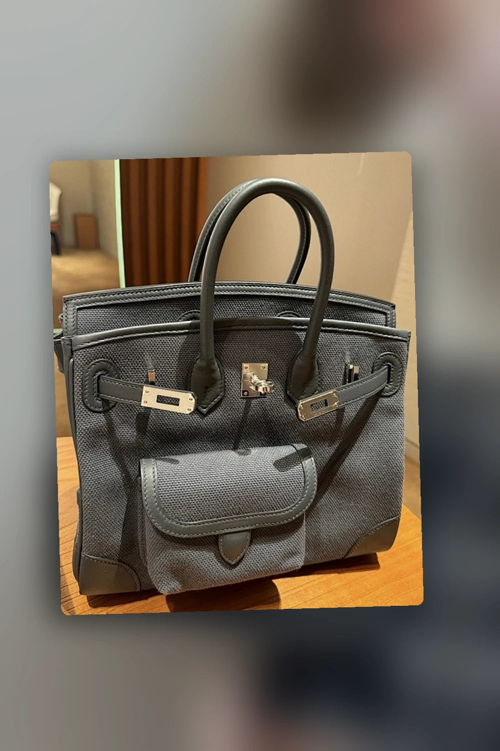NB - HMS Bag - 884
