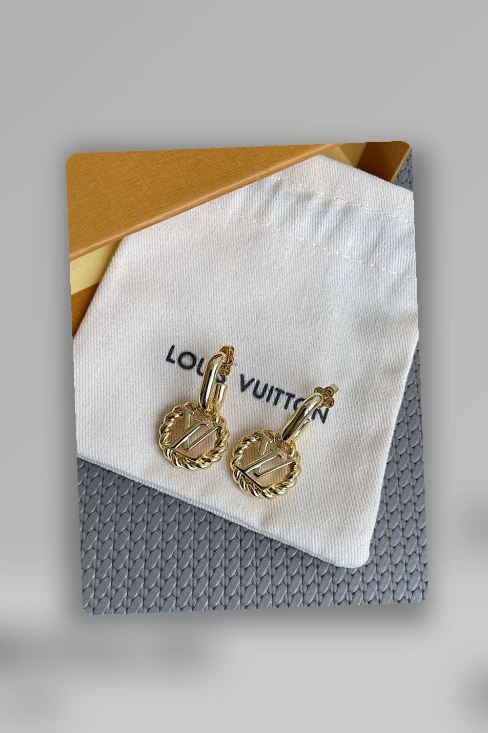 NB - LOV Jewelry - 679