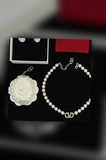 NB - VEL Jewelry - 664