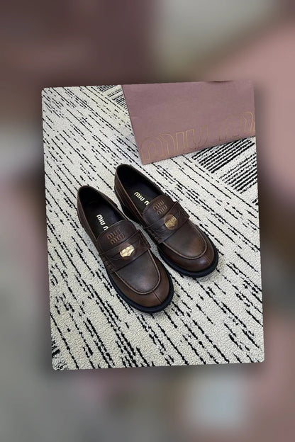 NB - MMU Women Shoes - 301