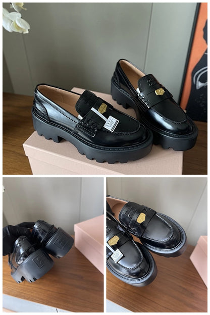NB - MMU Women Shoes - 687