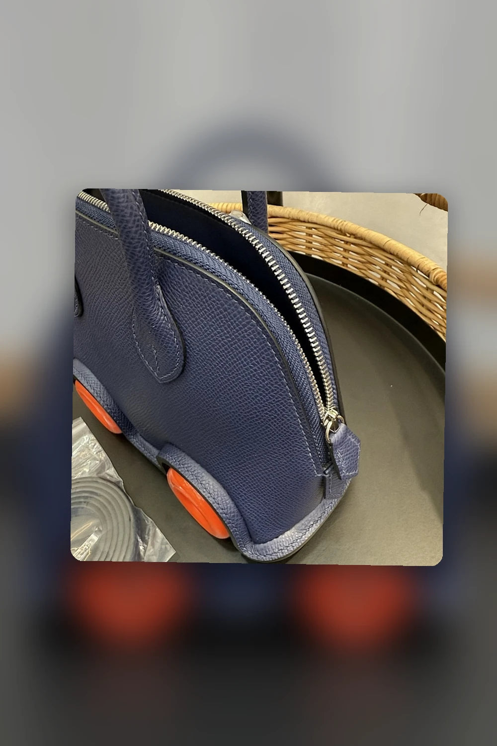 NB - HMS Bag - 1702