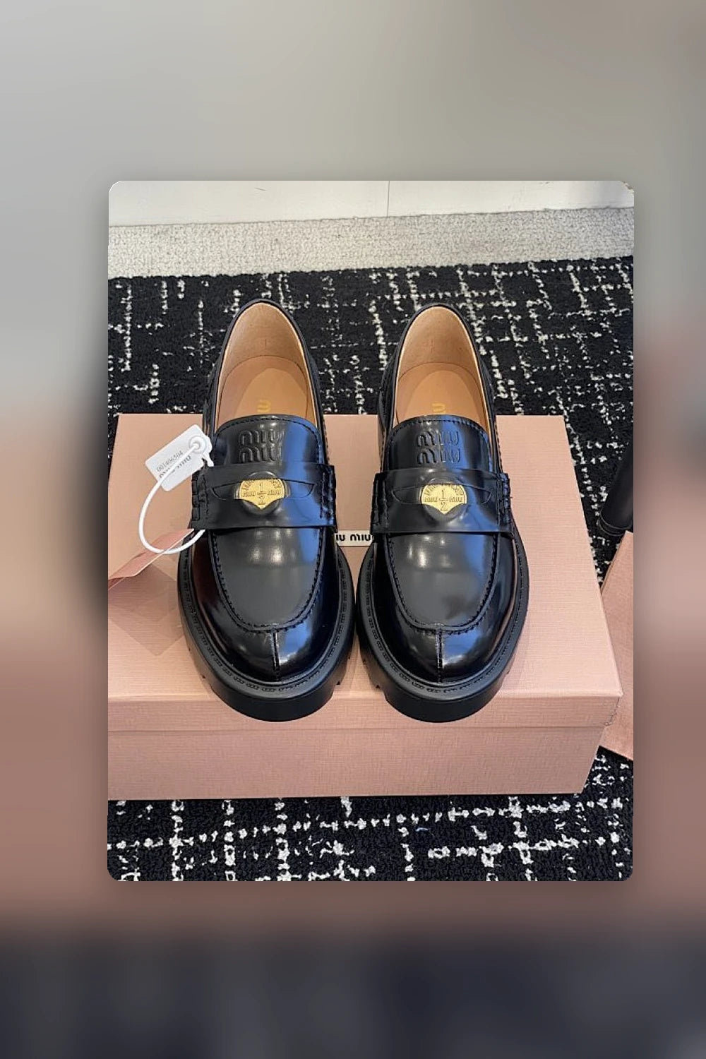 NB - MMU Women Shoes - 335