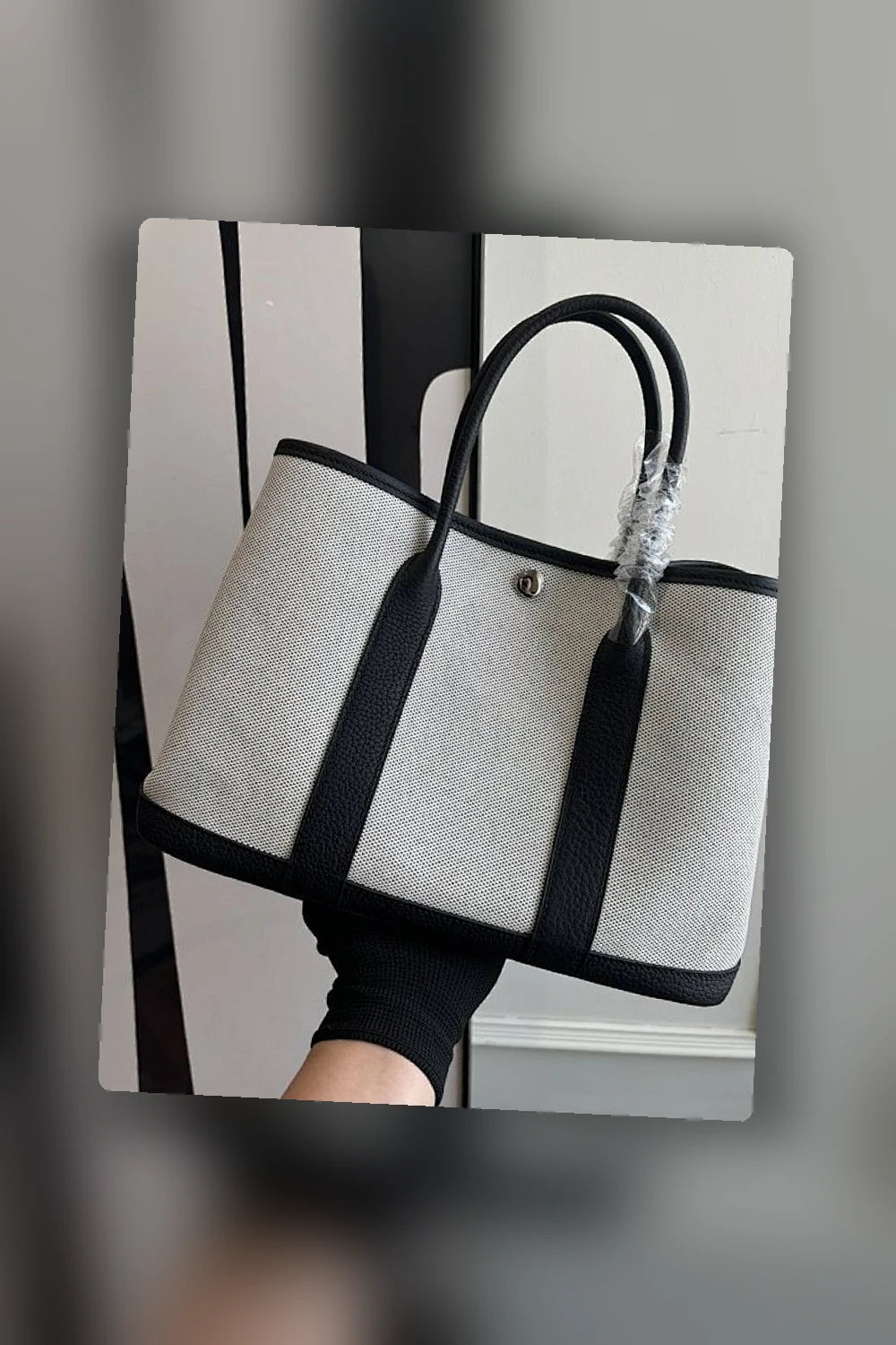 NB - HMS Bag - 092