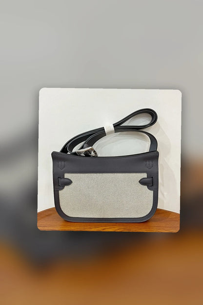 NB - HMS Bag - 1699