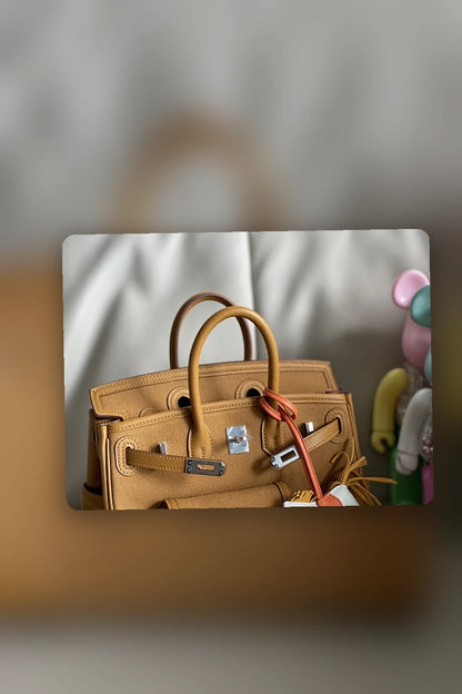 NB - HMS Bag - 885