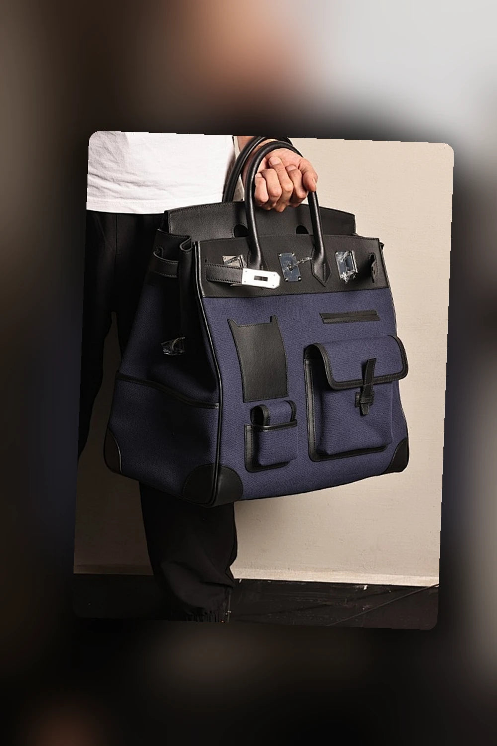 NB - HMS Bag - 906